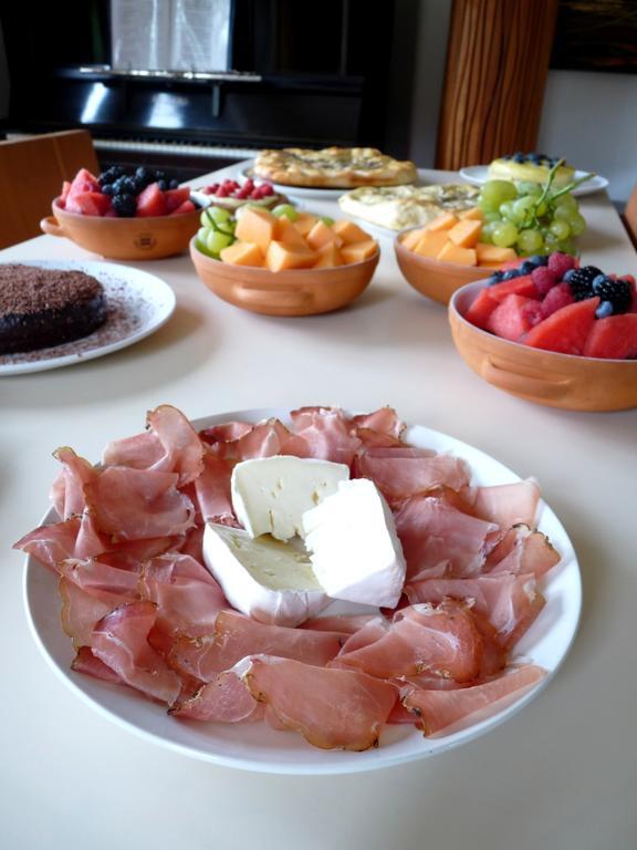B&B Casa Sul Lago - Appartamenti 칼세라니카알라고 외부 사진