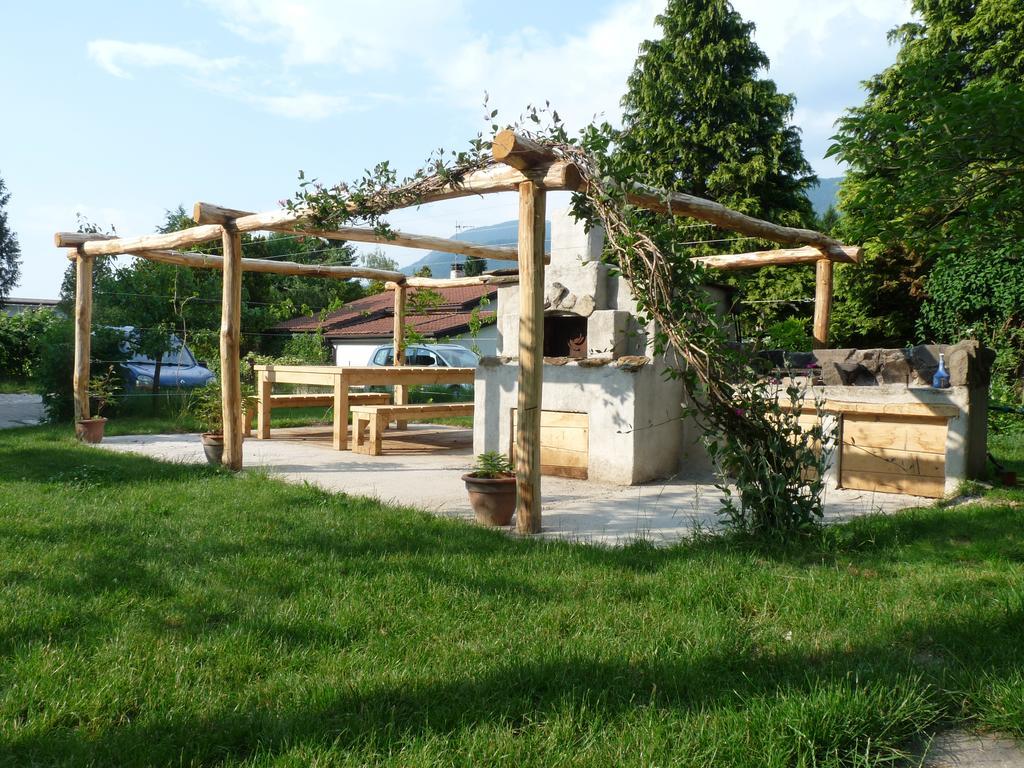 B&B Casa Sul Lago - Appartamenti 칼세라니카알라고 외부 사진