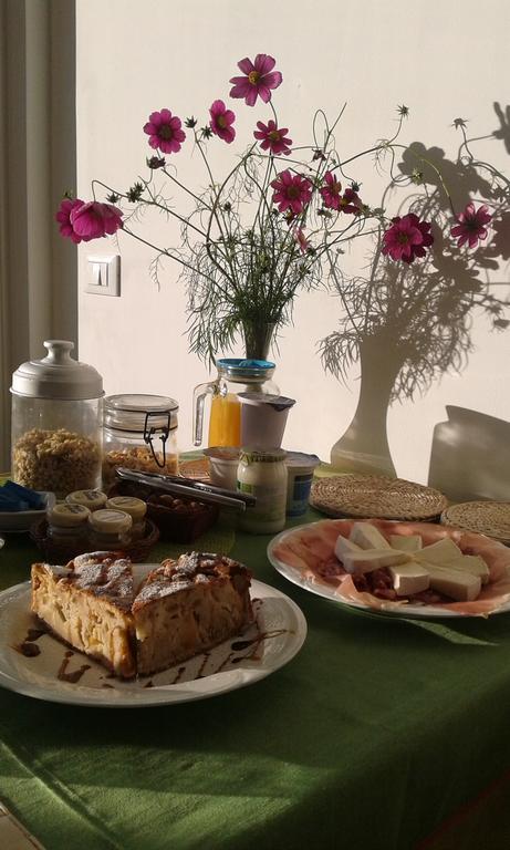 B&B Casa Sul Lago - Appartamenti 칼세라니카알라고 외부 사진