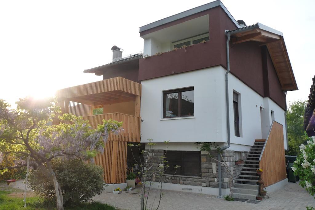 B&B Casa Sul Lago - Appartamenti 칼세라니카알라고 외부 사진