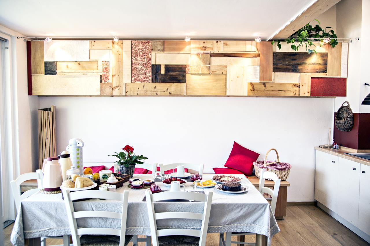 B&B Casa Sul Lago - Appartamenti 칼세라니카알라고 외부 사진